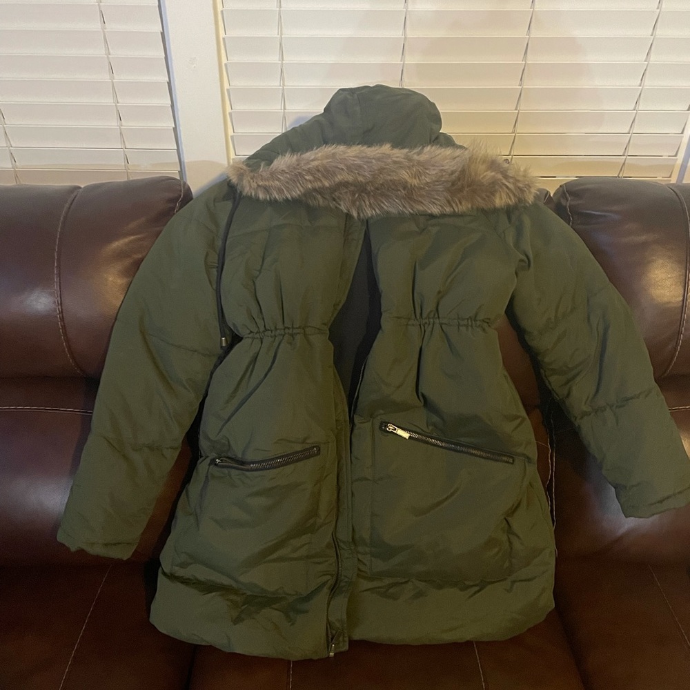 Olive green size (M) Old Navy Maternity Women’s jacket .